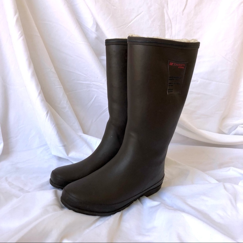 Dark Brown Tretorn Boots!